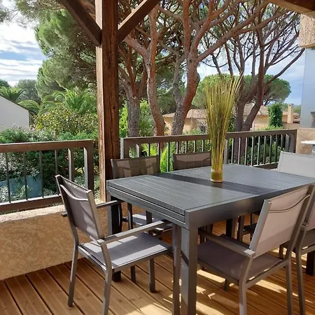 La Terrasse Des Golfs, Duplex Climatise, 2 Sdb, Garage, Calme Et Verdure * Saint-Raphaël